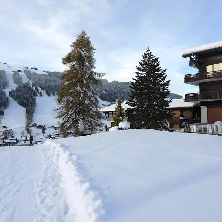 Skis Aux Pieds Avec Piscine, Renove Et Confortable - Fr-1-598-18 *
